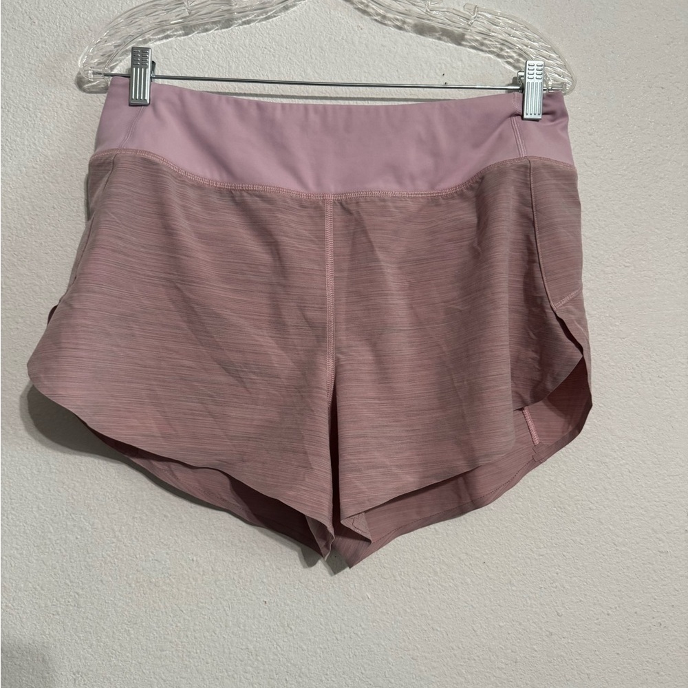 Athleta Run With It Shorts in light pink, size M 3.5” inseam